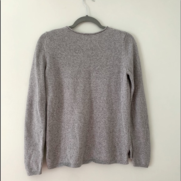 Old navy V-neck sweater - Picture 2 of 2